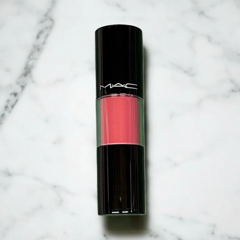 MAC *Try To Stop Me*. Versicolour Varnish Cream Lip Stain